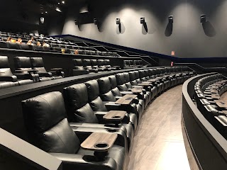 CINESA LUXE EQUINOCCIO MADRID · ISENSE · SCREENX