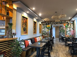 Hoa Binh Restaurant