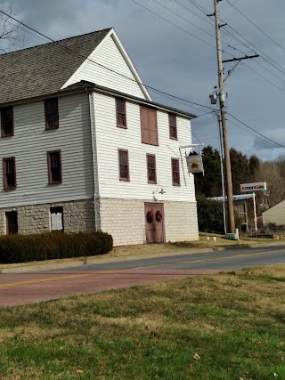 Netherland Inn Museum