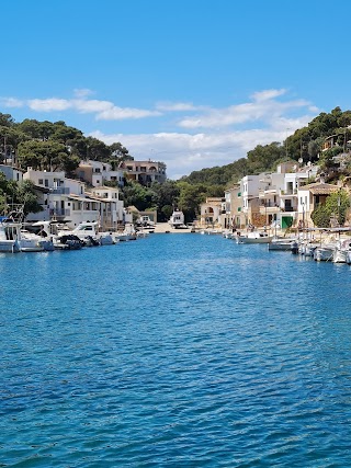 Rent a Boat Cala Figuera