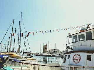 Excursiones Marítimas LA PINTA CRUCEROS