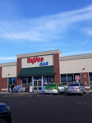 Hy-Vee Grocery Store