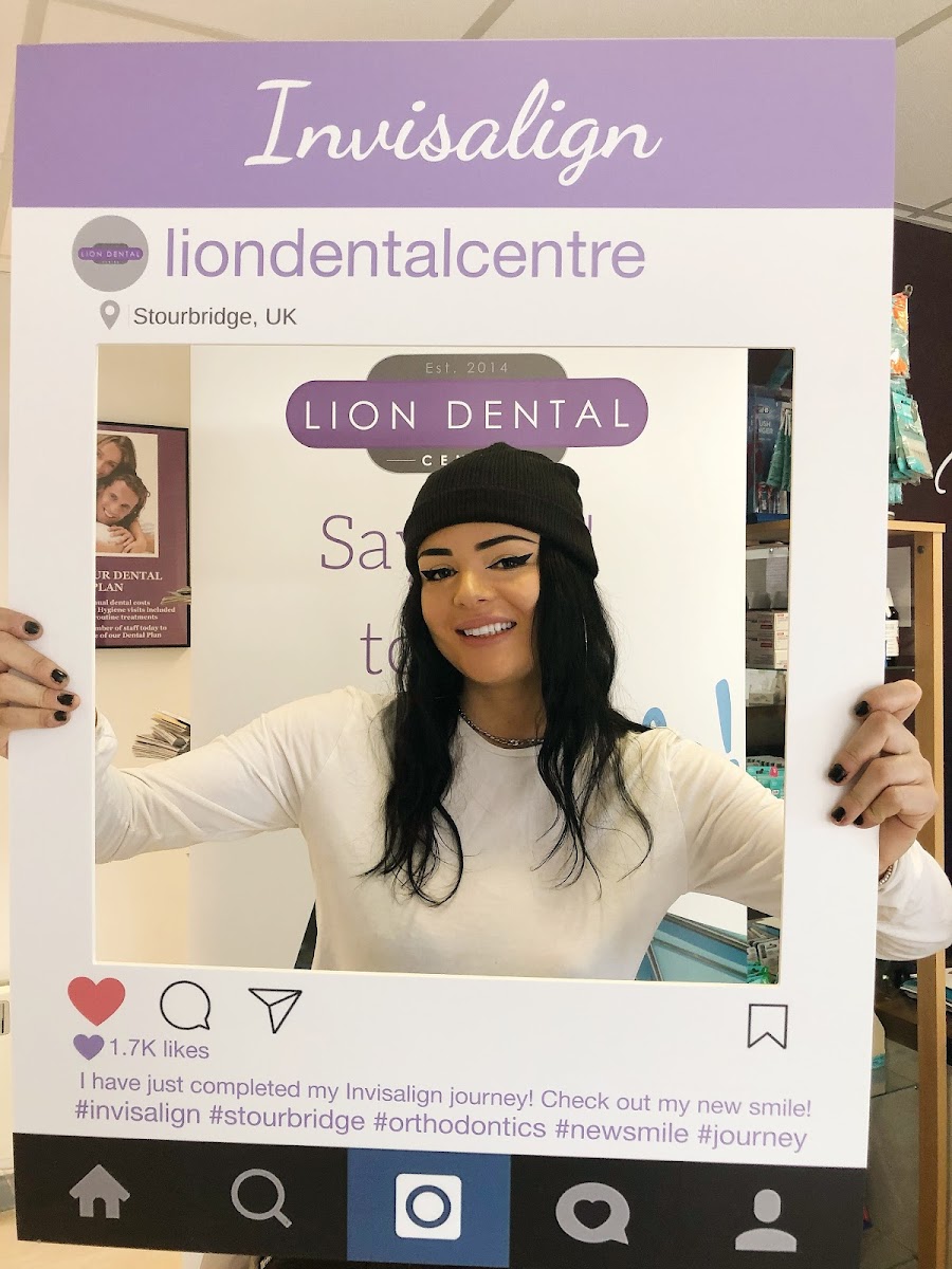 Lion Dental in 2 Lowndes Rd, Stourbridge DY8 3SS, UK - Dentists featuring Restroom
