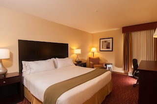 Holiday Inn Express Vernon - Manchester, an IHG Hotel