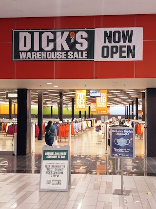 DICK'S Warehouse Sale