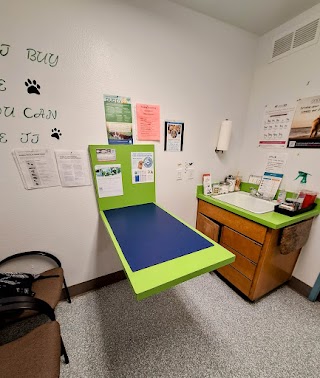 Academy West Animal Hospital