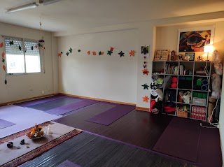 Centro de Yoga Umetoki: adultos, niños y adolescentes en Zizur Mayor.