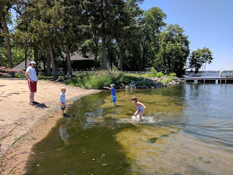 Photo of Schluter Beach - 4511 Winnequah Road, Monona, WI 53716, USA