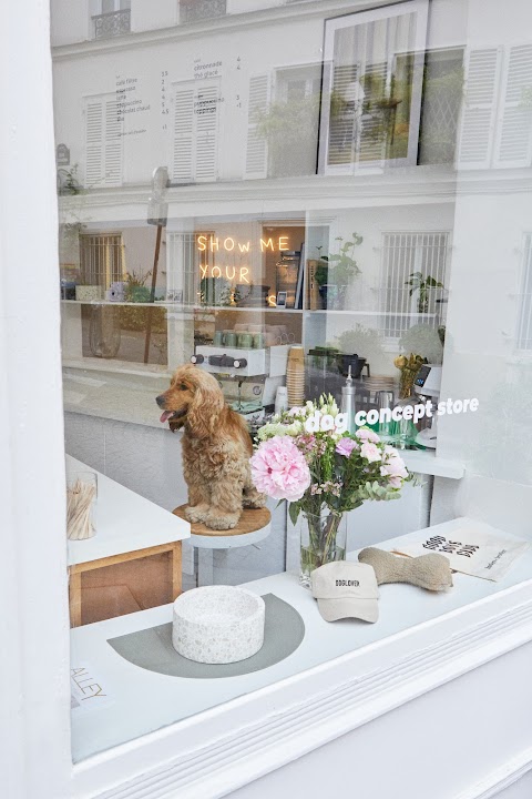 Photo de Barkers and Brothers - 8 Rue Androuet, Paris, France