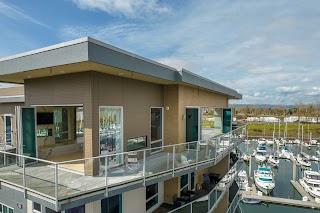 Yacht Harbor Club - Luxury Apartments