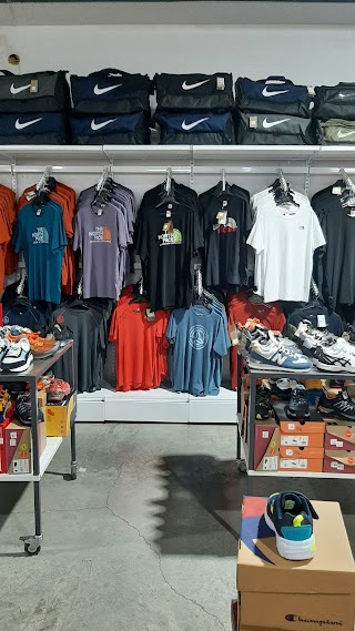Nike Mora - Tiendas Sport y Outlet Valdelinares