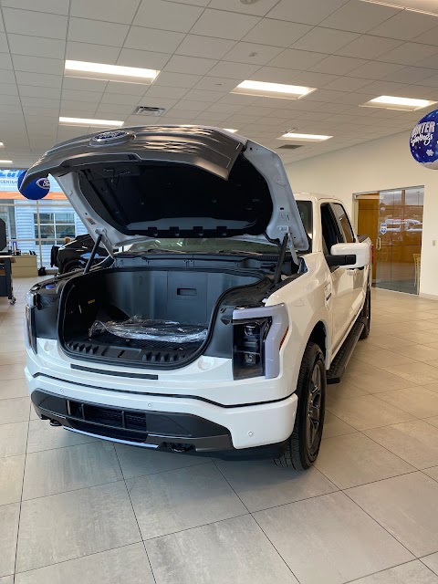 Photo of Hiller Ford - 6455 South 108th Street, Franklin, WI 53132, USA