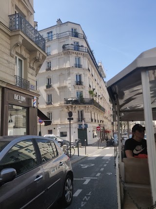 BELOM Montmartre INSTITUT-COIFFEUR-BARBIER