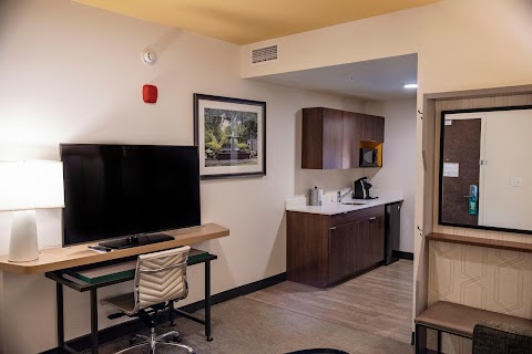 Holiday Inn & Suites Savannah Airport - Pooler, an IHG Hotel