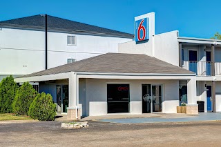 Motel 6 Sulphur, LA