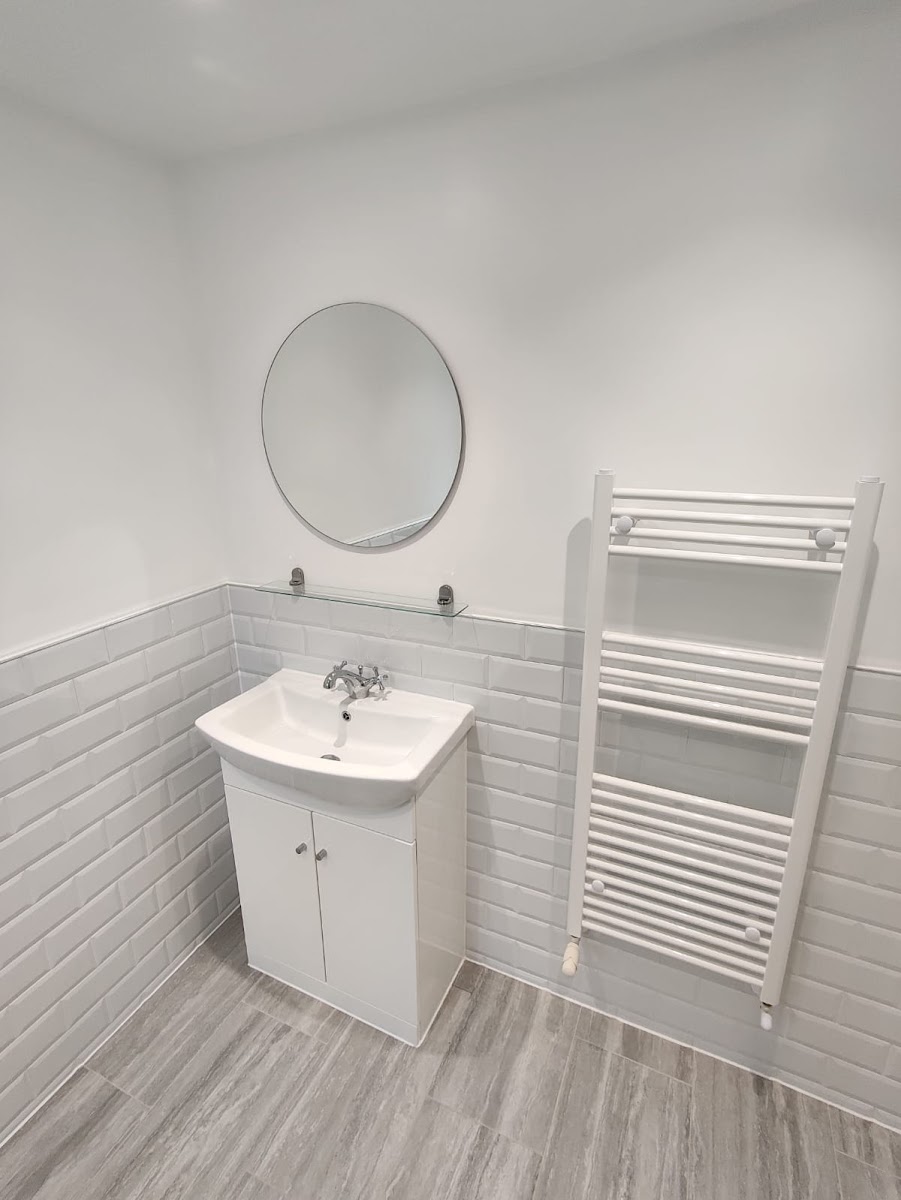 Response Plumbing in 54a Church Rd, Ashford TW15 2TS, UK - Plumbers featuring 