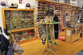 Civil Skateboard & Snowboard Shop