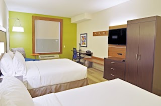 Holiday Inn Express & Suites Phoenix North - Scottsdale, an IHG Hotel