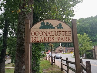 Oconaluftee Island Park