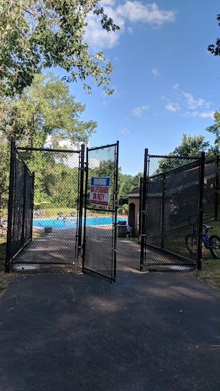 River's Bend Swimming Pool