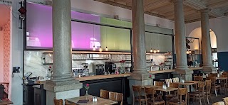 IDEAL Café - Restaurant - Bar