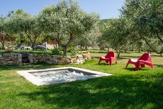 La Font de Counet: Maison de vacances de charme, avec piscine et spa, à la campagne dans le Luberon, Alpes-de-Haute-Provence