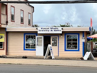 The Shell Factory kauai made jewelry and gifts