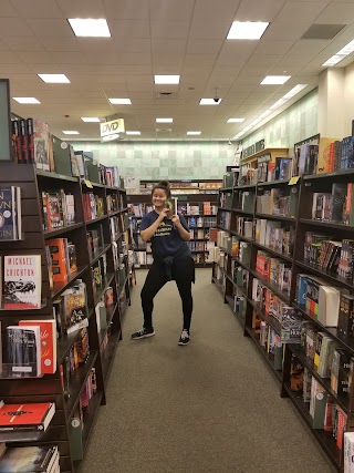 Barnes & Noble