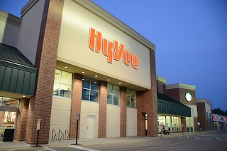 Hy-Vee Grocery Store