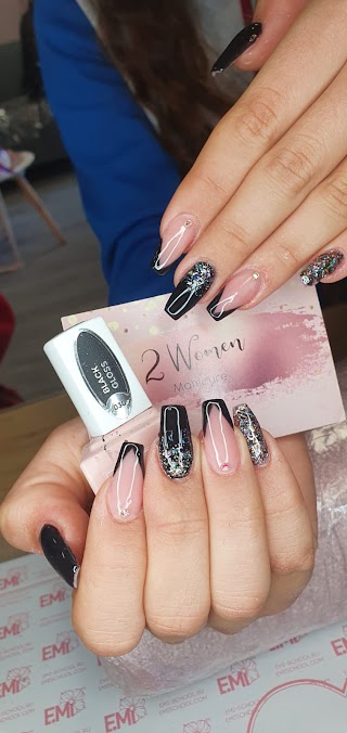 2 women manicure