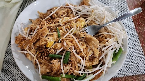 Ta-Khrai Thai Cafe