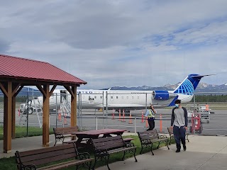 Yellowstone Airport (WYS)