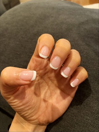 Pureluxe Nails and Spa