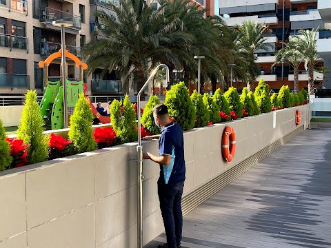 Piscinelia | Mantenimiento y Limpieza de Comunidades y Piscinas