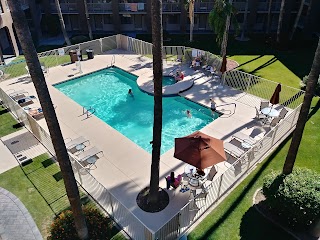 Best Western Plus Scottsdale Thunderbird Suites