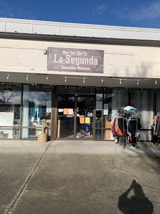 La Segunda - A Little Thrift Store