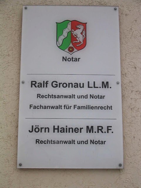 Rechtsanwalt und Notar Jörn Hainer M.R.F.