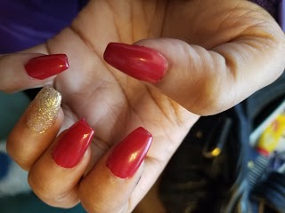 Deluxe Nails & Spa