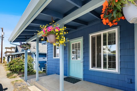 Blue Octopus Oceanside Cottages