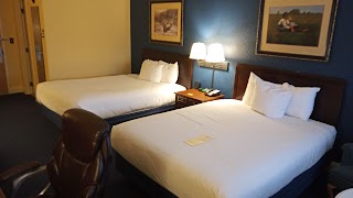 Fireside Inn & Suites