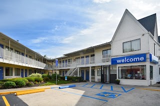 Motel 6 Southington, CT - Hartford