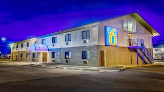 Motel 6 Duluth, MN