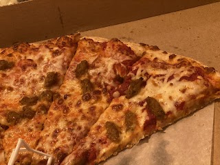 Fox's Pizza Den