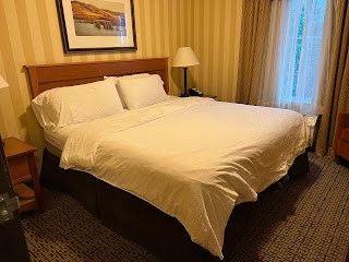 Holiday Inn Express & Suites Astoria, an IHG Hotel