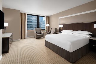 Hilton Indianapolis Hotel & Suites