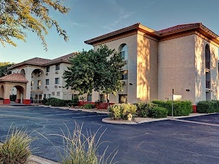 Holiday Inn Express & Suites Phoenix - Mesa West, an IHG Hotel