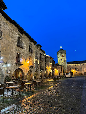 Plaza Mayor de Aínsa