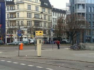 Funk Taxi Berlin - Taxirufsäule Richard-Wagner-Platz