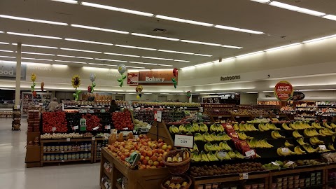 Hy-Vee Grocery Store