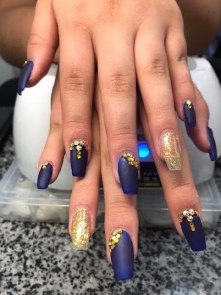 MILI NAIL